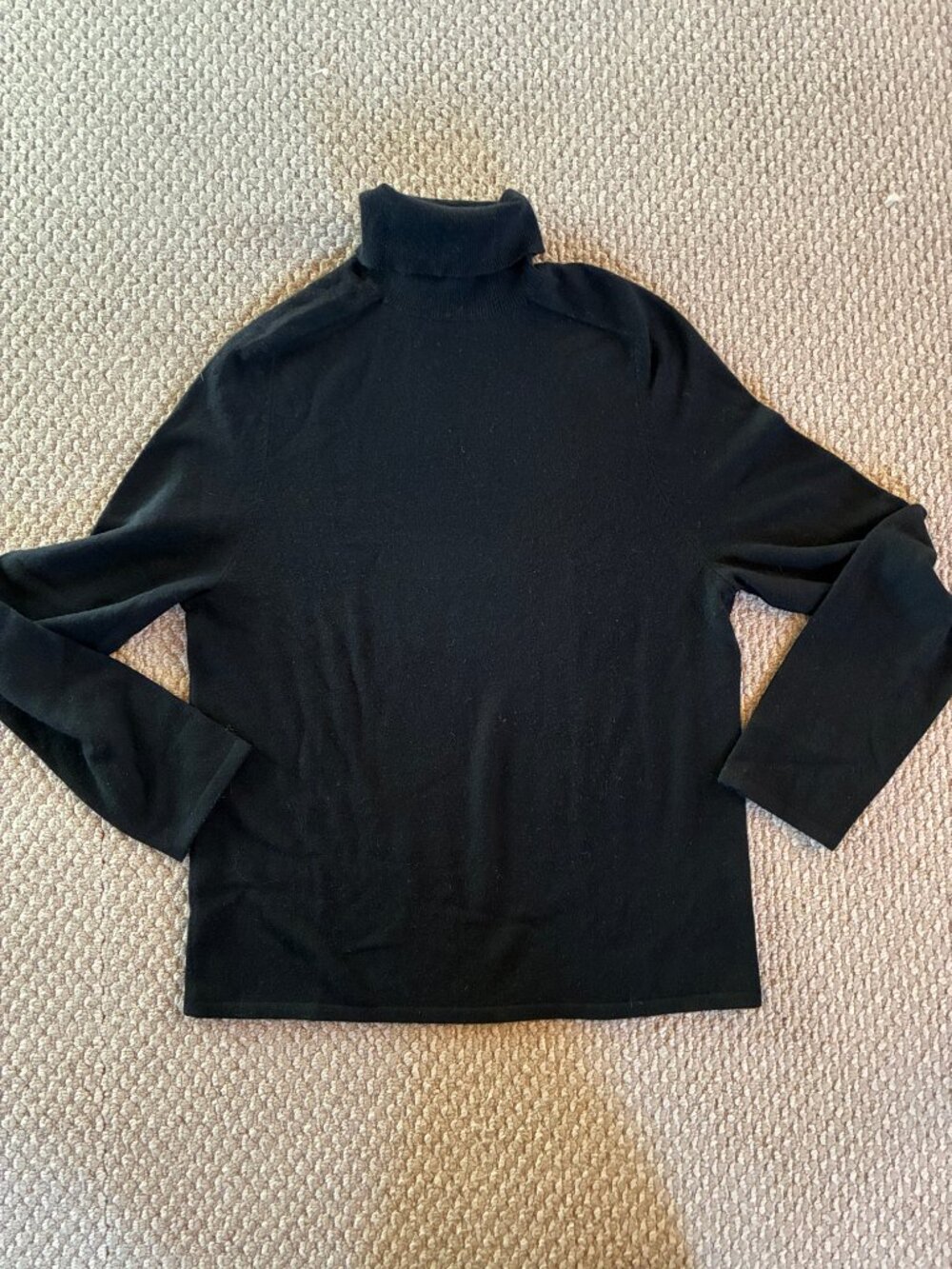 TSE 100% Cashmere Sweater Black Turtleneck size M